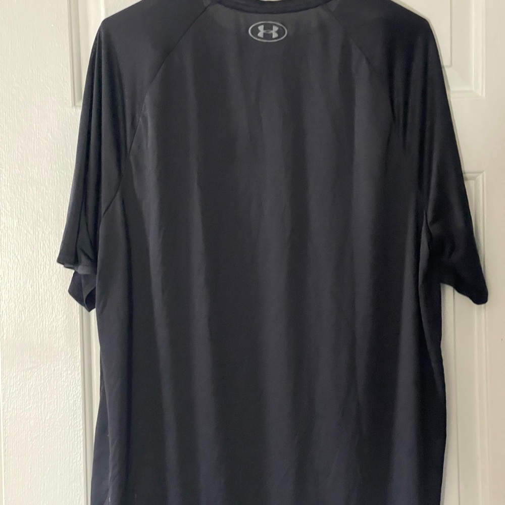 Under Armour Men's Black Shirt XXL/TTL NEW ! - Picture 2 of 5